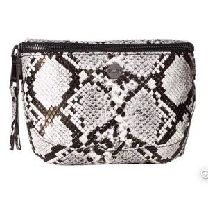 QUAY FANNY PACK/CROSS BODY